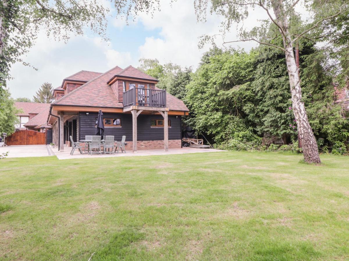 The Barn At Mulberry Lodge Мейдстън Екстериор снимка